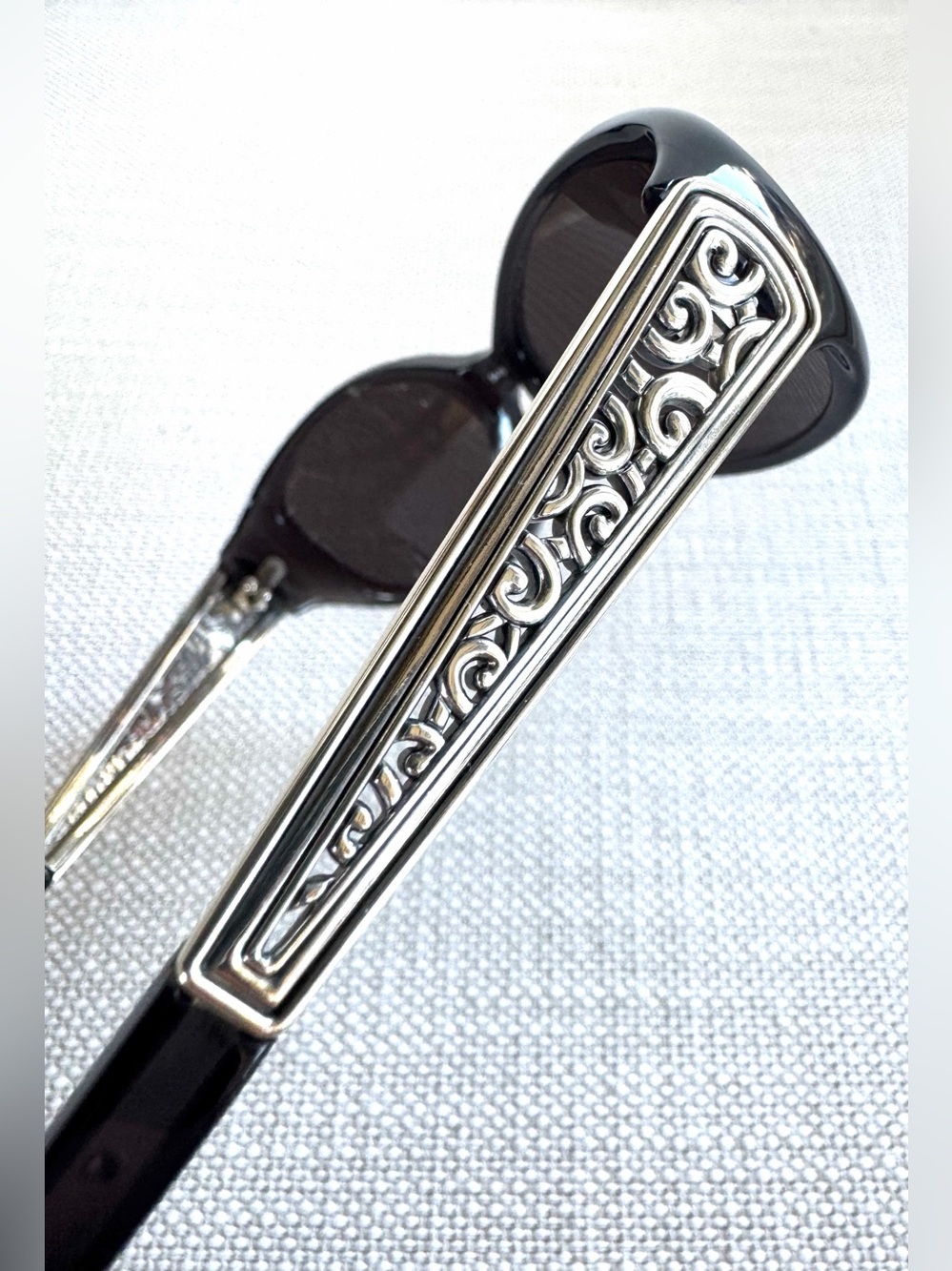 BRIGHTON Barbados Black Sunglasses w/ Case Silver Scroll Temples EUC Small Fit - Picture 5 of 13